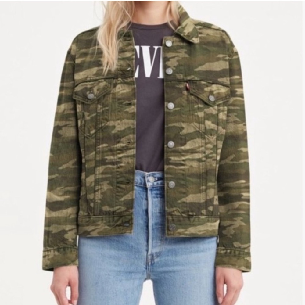 Levi’s Camp Trucker Jacket Women’s Medium